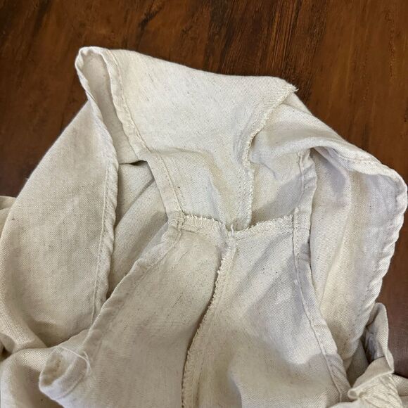 MABLE Linen-Blend Sandy Beaches Smocked Waist Shorts in Natural w Pockets - Picture 5 of 9